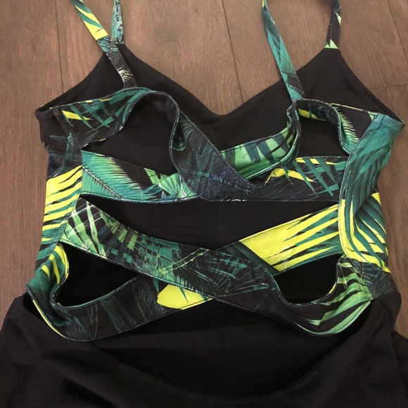 Strappy Body Con Fabletics Dress Tropical Print and Black - Picture 5 of 13